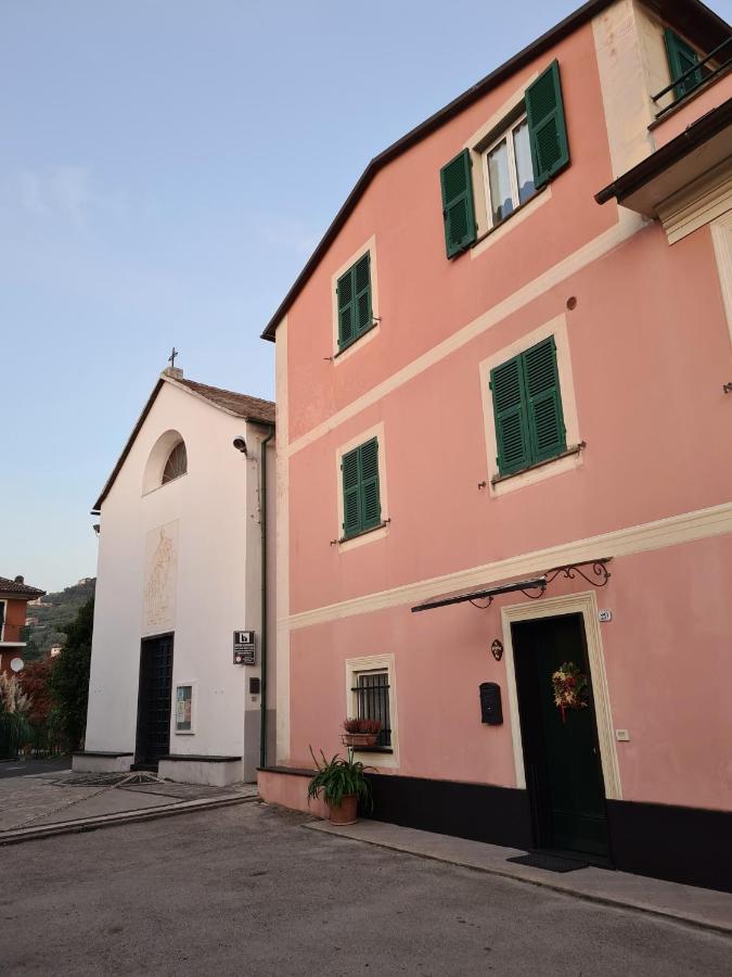 Il Borgo Di Ra San Salvatore (Genoa)
